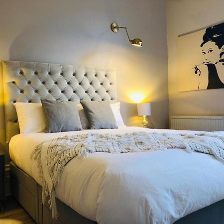 Canterbury Accommodations With Free Car Park Onsite And High Speed Wifi エクステリア 写真